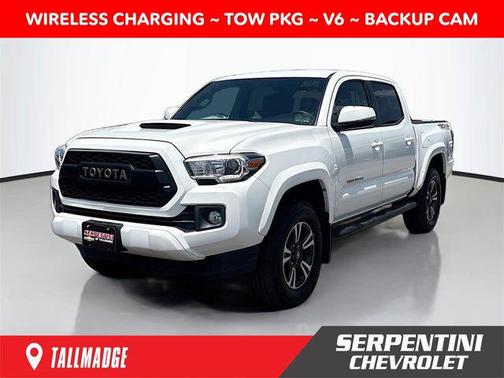 Super White 2017 Toyota Tacoma TRD Sport
