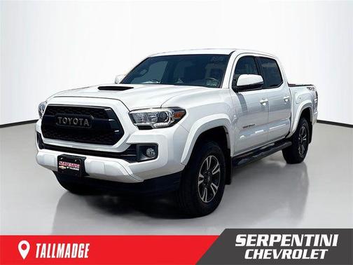 Super White 2017 Toyota Tacoma TRD Sport