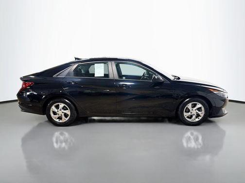 Phantom Black 2021 Hyundai ELANTRA SE