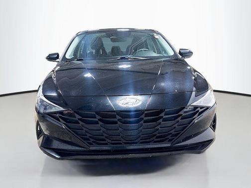 Phantom Black 2021 Hyundai ELANTRA SE