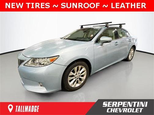 2014 Lexus ES 300h Base