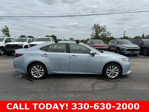 2014 Lexus ES 300h Base