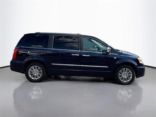 2014 Chrysler Town & Country Touring-L