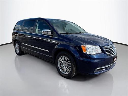 2014 Chrysler Town & Country Touring-L