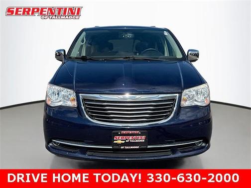 2014 Chrysler Town & Country Touring-L