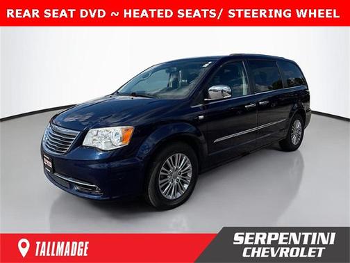 2014 Chrysler Town & Country Touring-L