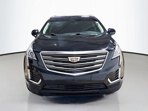 Stellar Black Metallic 2019 Cadillac XT5 Luxury