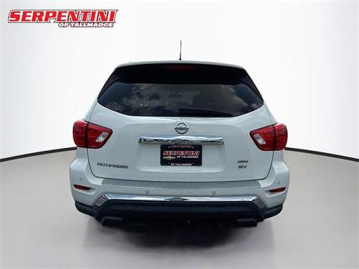 2018 Nissan Pathfinder SV