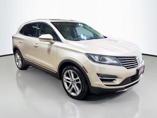 Palladium White Gold Metallic 2017 Lincoln MKC Reserve