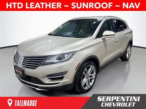 Palladium White Gold Metallic 2017 Lincoln MKC Reserve
