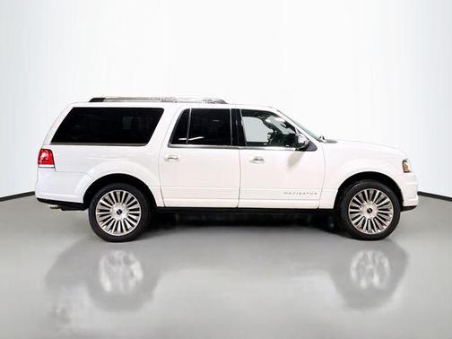 2017 Lincoln Navigator L Reserve