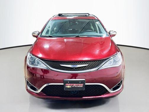 Velvet Red Pearlcoat 2018 Chrysler Pacifica Limited