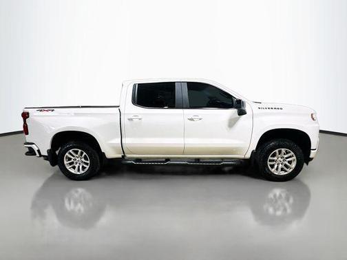 Summit White 2019 Chevrolet Silverado 1500 RST