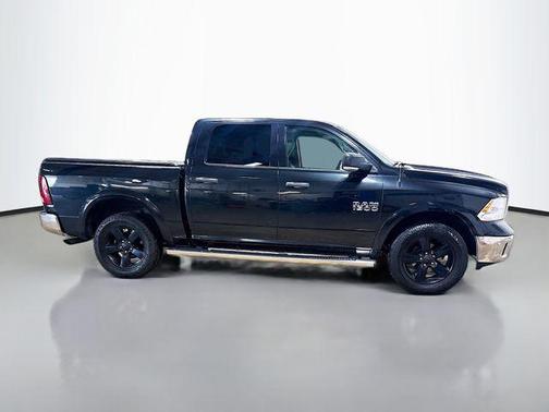 Brilliant Black Crystal Pearlcoat 2015 RAM 1500 Outdoorsman