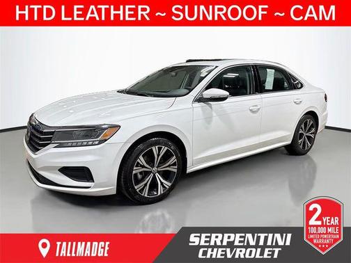 Pure White 2021 Volkswagen Passat 2.0T SE