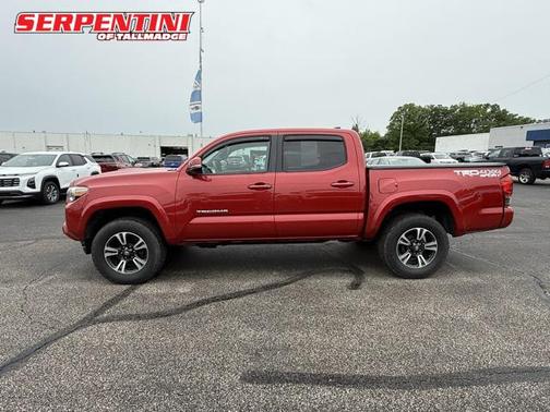 2017 Toyota Tacoma TRD Sport
