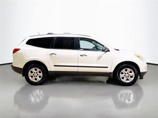 2011 Chevrolet Traverse LS