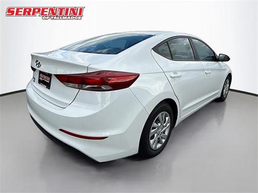 2018 Hyundai ELANTRA SE
