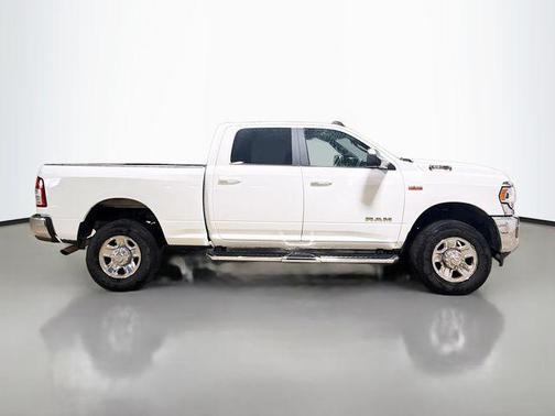 2022 RAM 2500 Big Horn Crew Cab 4x4 6'4' Box
