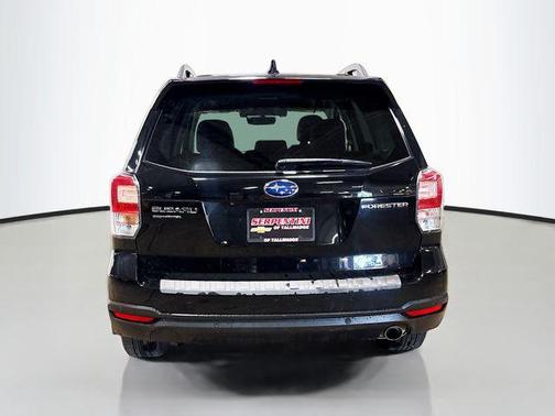 Crystal Black Silica 2018 Subaru Forester 2.5i Touring
