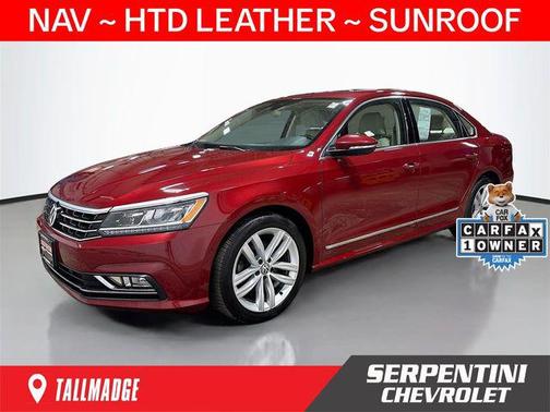 Fortana Red Metallic 2018 Volkswagen Passat 2.0T SEL Premium