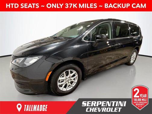 2022 Chrysler Voyager LX