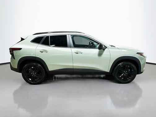 Cacti Green 2026 Chevrolet Trax FWD ACTIV