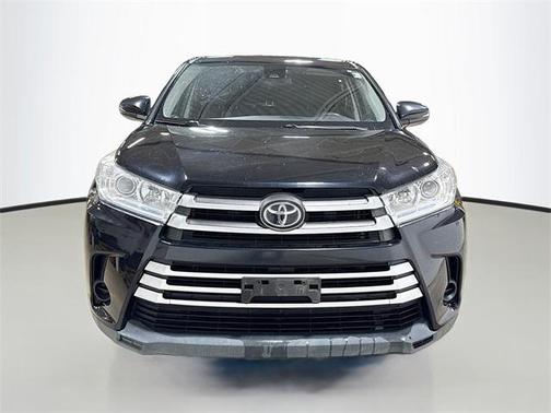 2019 Toyota Highlander LE I4