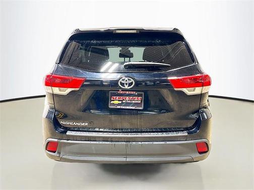 2019 Toyota Highlander LE I4