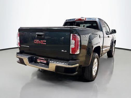 Dark Slate Metallic 2017 GMC Canyon SLE