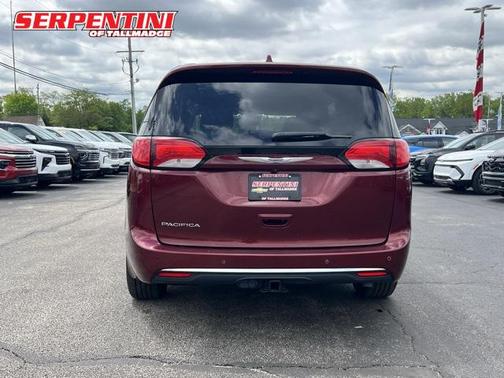 2019 Chrysler Pacifica Touring L