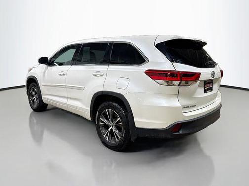 Blizzard Pearl 2018 Toyota Highlander LE