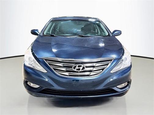 2013 Hyundai SONATA SE
