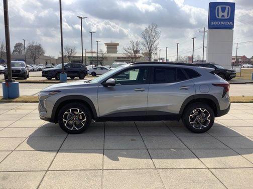 2024 Chevrolet Trax LT