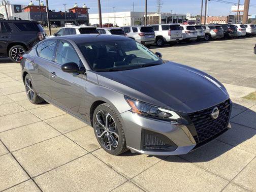 2025 Nissan Altima SR FWD