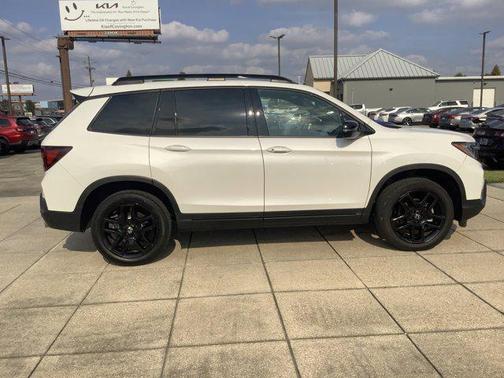 2024 Honda Passport AWD Black