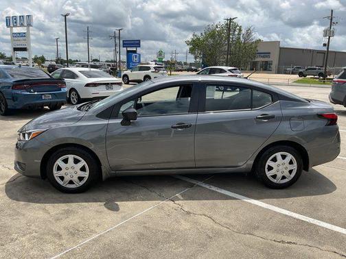 Gun Metallic 2024 Nissan Versa 1.6 S