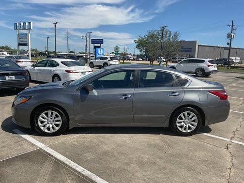 Gun Metallic 2017 Nissan Altima 2.5 S