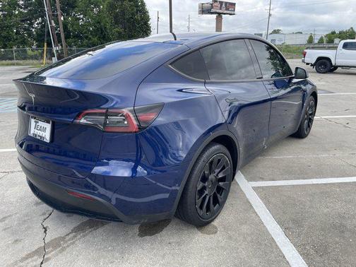2022 Tesla Model Y Long Range Dual Motor All-Wheel Drive