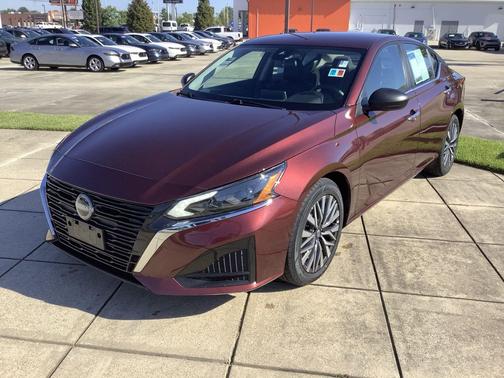 Garnet Pearl Metallic 2025 Nissan Altima SV FWD