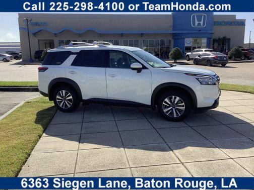 2024 Nissan Pathfinder SL FWD