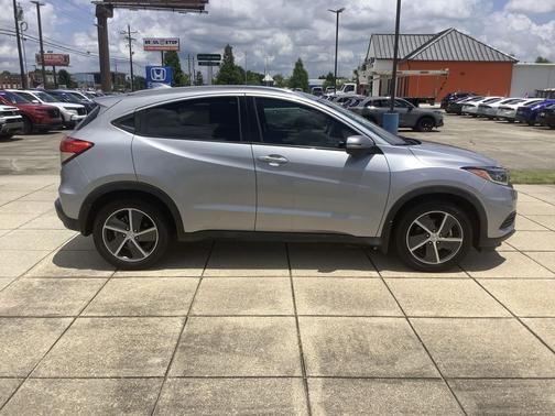 Lunar Silver Metallic 2022 Honda HR-V EX