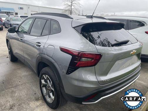 Sterling Gray Metallic 2025 Chevrolet Trax LT
