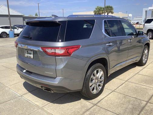 Satin Steel Metallic 2020 Chevrolet Traverse Premier