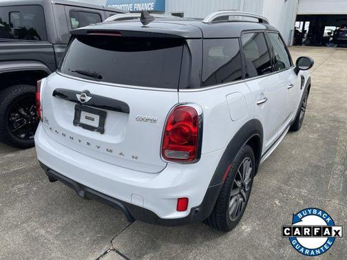 Light White 2018 MINI Countryman Cooper