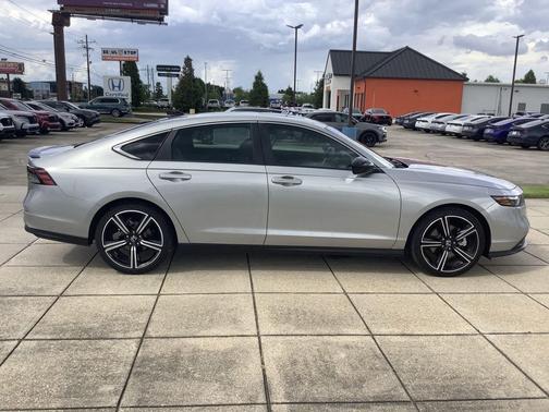 Solar Silver Metallic 2024 Honda Accord Hybrid Sport