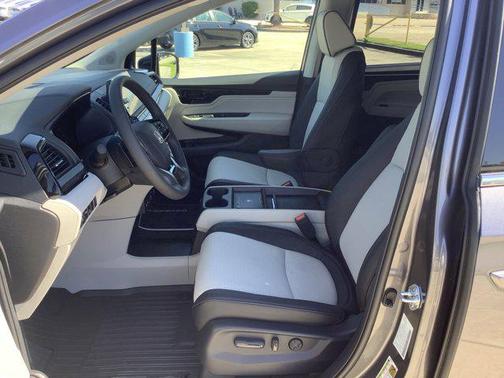 Modern Steel Metallic 2026 Honda Odyssey Elite