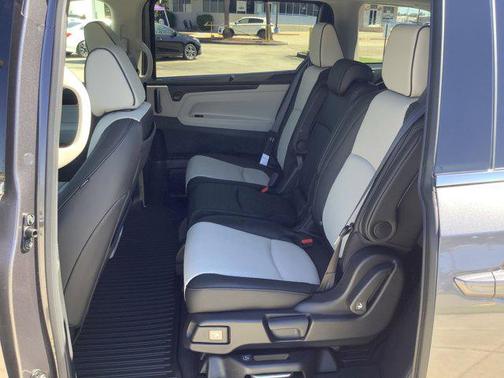 Modern Steel Metallic 2026 Honda Odyssey Elite