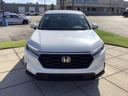 Platinum White Pearl 2026 Honda CR-V LX 2WD