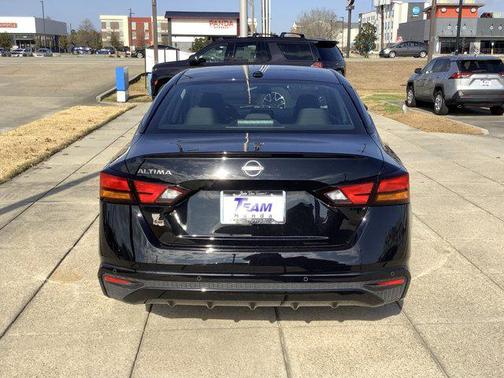 2025 Nissan Altima SV FWD